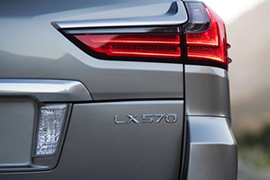 Lexus LX 550 5